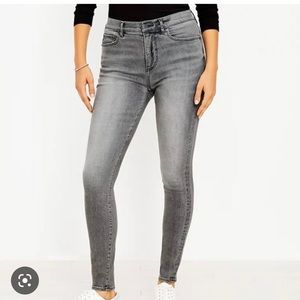 LOFT Gray Sculpt Jeggings